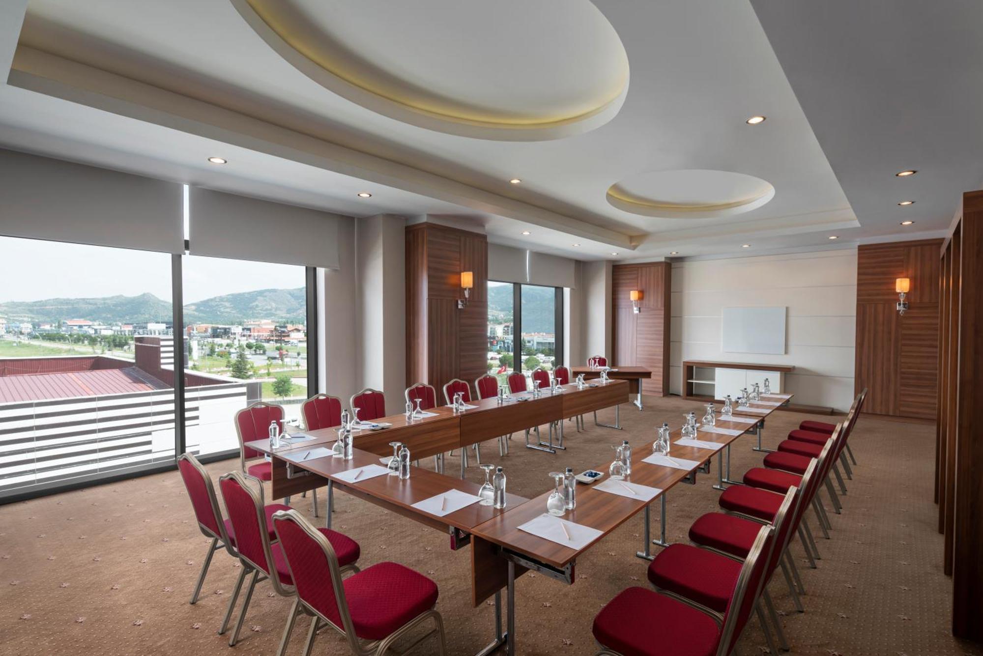 Ng Afyon Wellness & Convention Hotel Afyonkarahisar ภายนอก รูปภาพ
